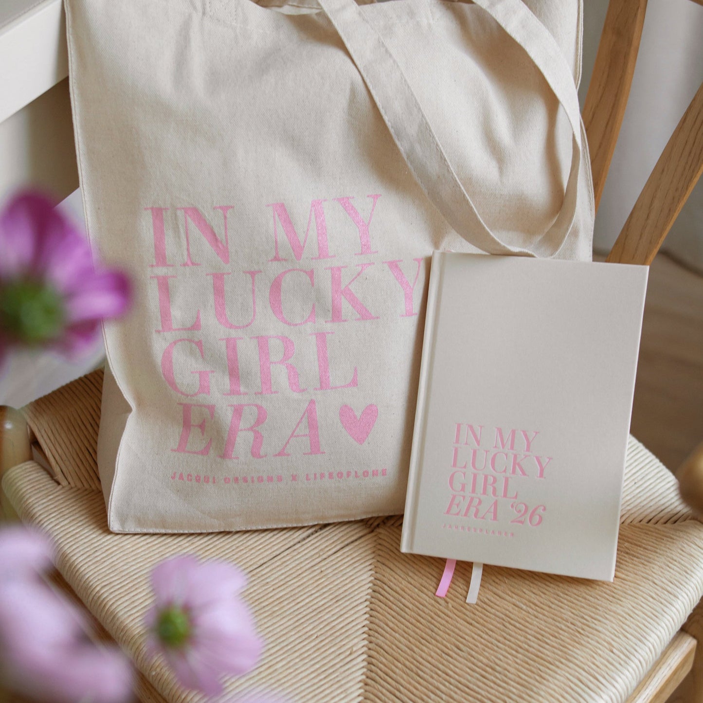 Lucky Girl Kalender in beige und rosa