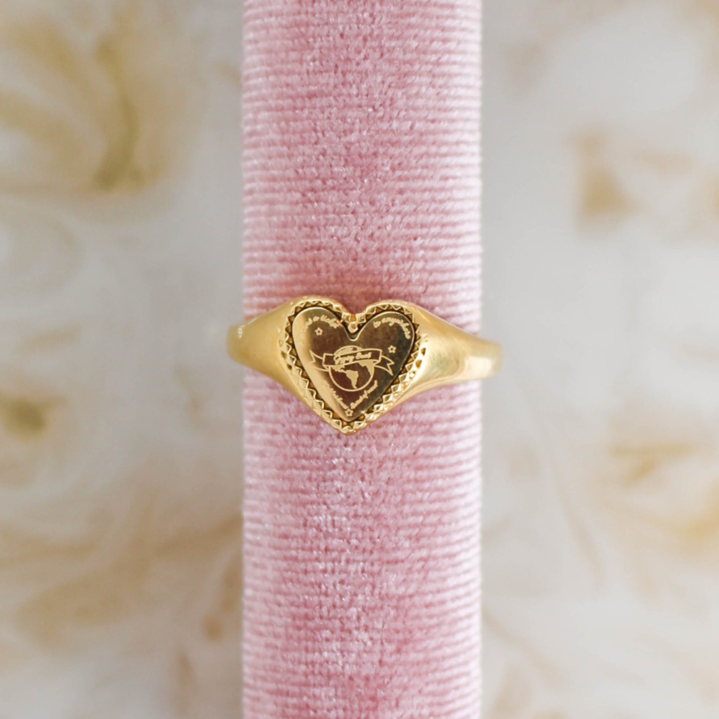 Ring Heart Globe
