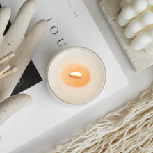 Lade das Bild in den Galerie-Viewer, Scented Candle &#39;Paris&#39;
