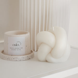 Big Knot Candle
